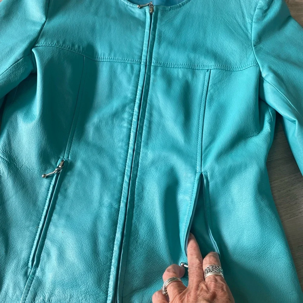 Vintage Newport News Easy Style Turquoise 100% Leather Crop Jacket Size 6 great - Picture 7 of 8